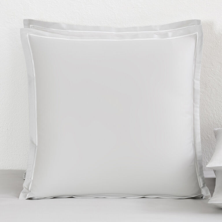 slide 1 Camelia Euro Sham