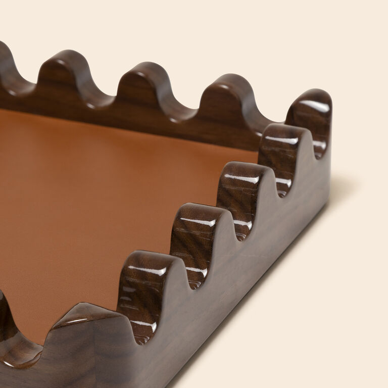 slide 3 Modernism Forma Rectangular Valet Tray