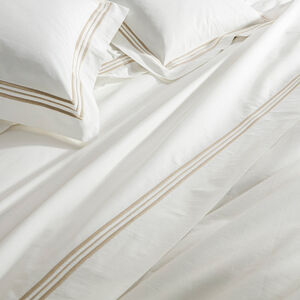 slide 5 Triplo Bourdon Duvet Cover