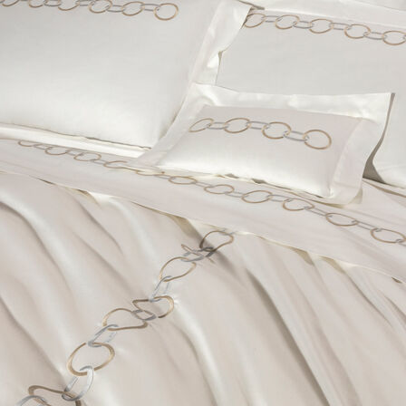 slide 5 Links Embroidered Sheet Set