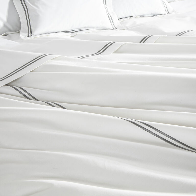 slide 5 Classic Pillowcase Set