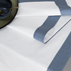 slide 3 Artistry Ajour Runner