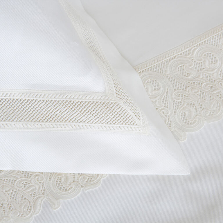 slide 3 Ornate Medallion Lace Duvet Cover