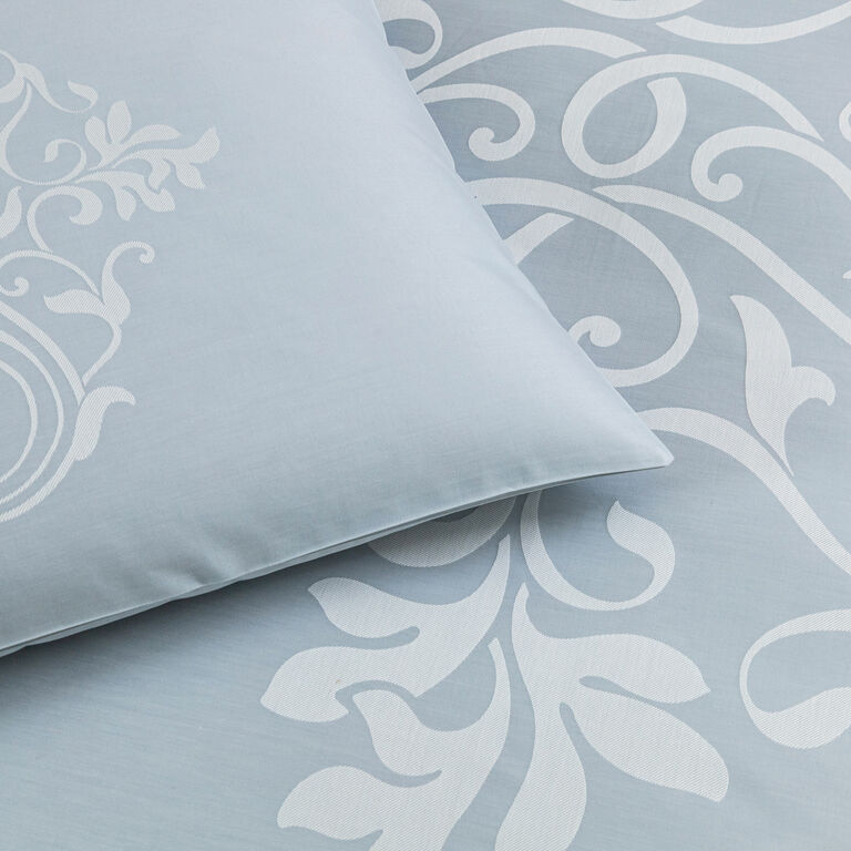 slide 3 Medallion Heart Duvet Cover