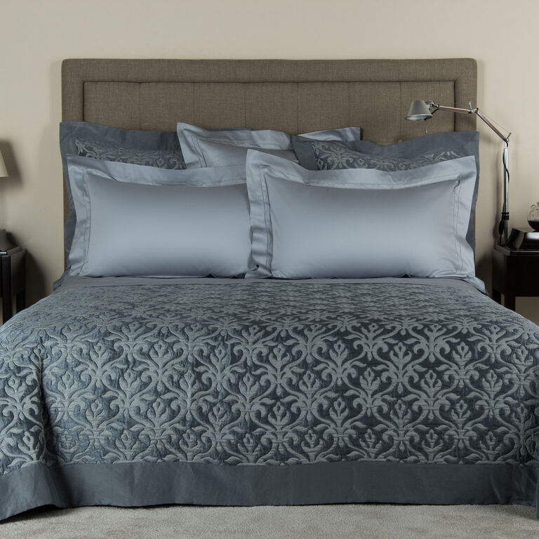 slide 4 Platinum Bedcover
