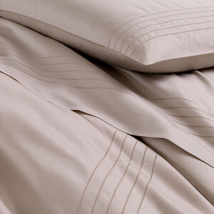 slide 5 Lush Ajour Sheet Set