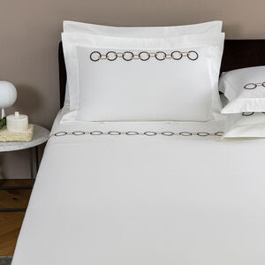 slide 2 Links Embroidered Sheet Set