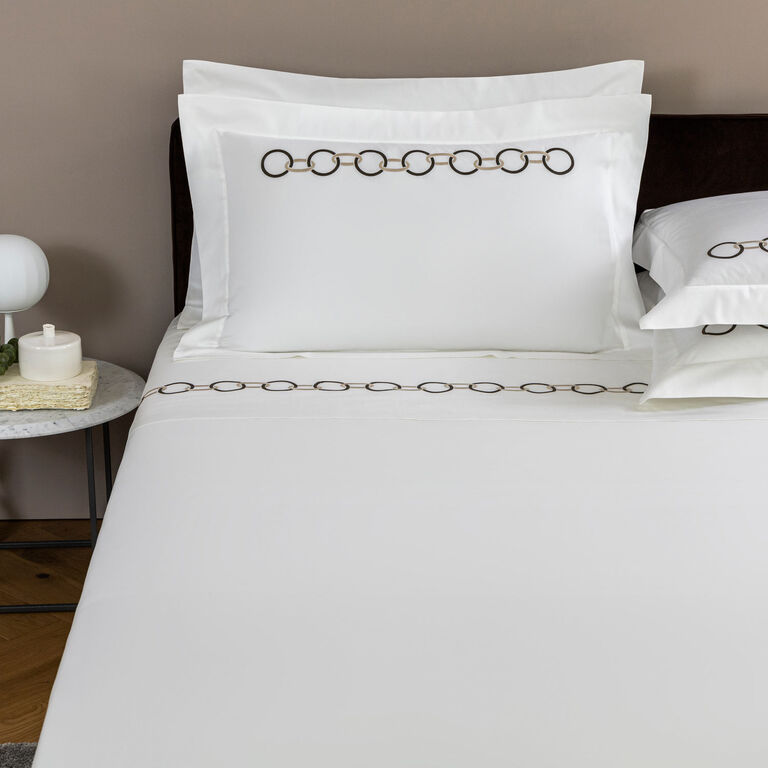 slide 2 Links Embroidered Sheet Set