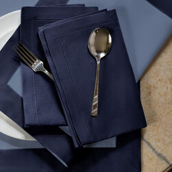 Artistry Ajour Napkins Set