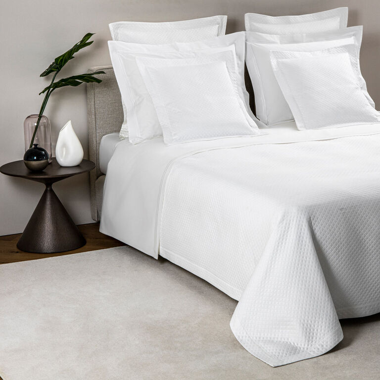 slide 4 Melody Bedspread