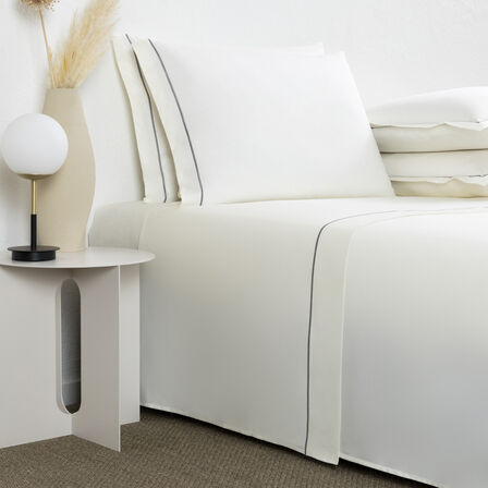 Camelia Sheet Set