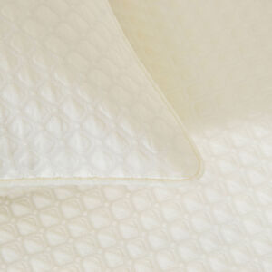 slide 3 Illusione Decorative Pillow Cover