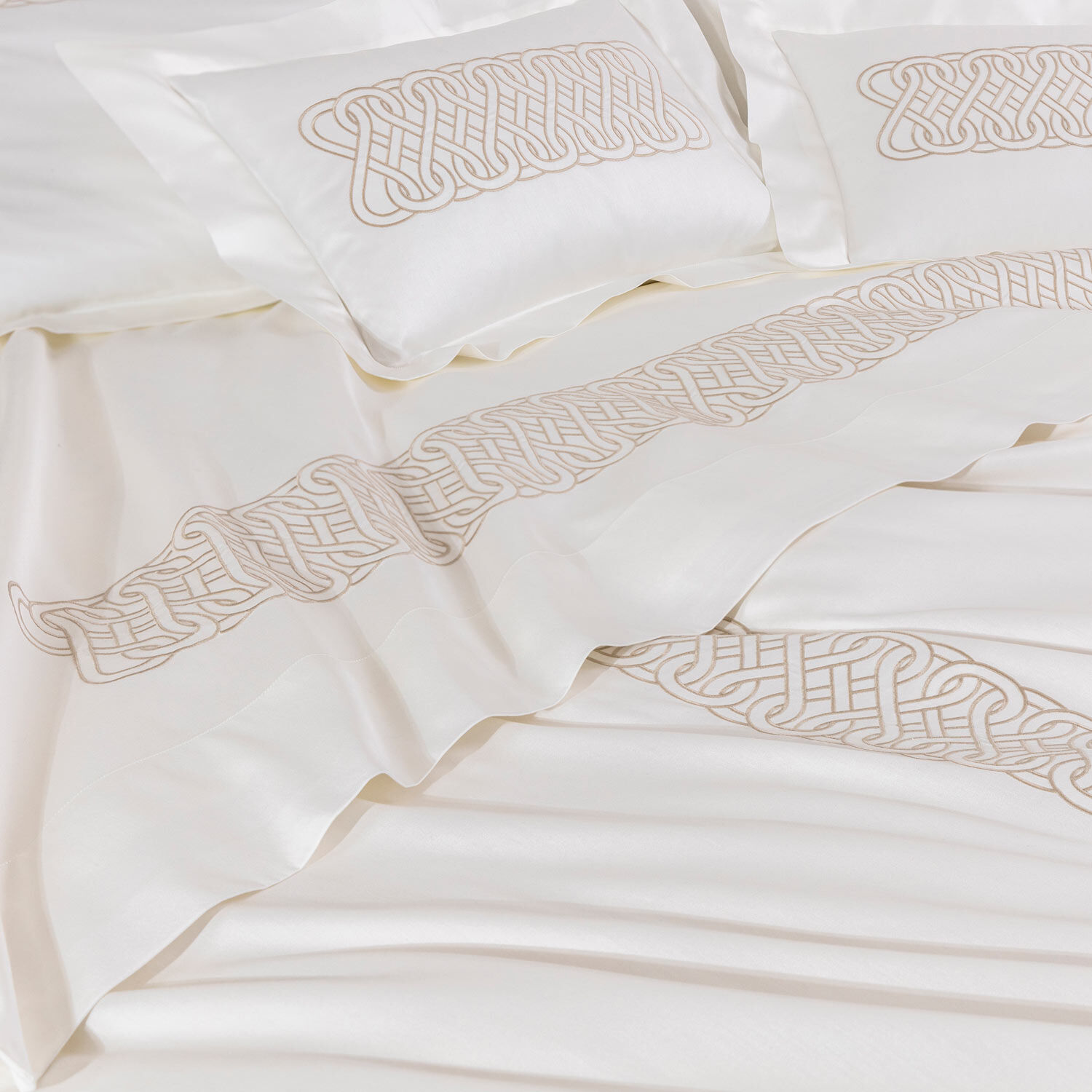 slide 5 Auspicious Embroidered Duvet Cover