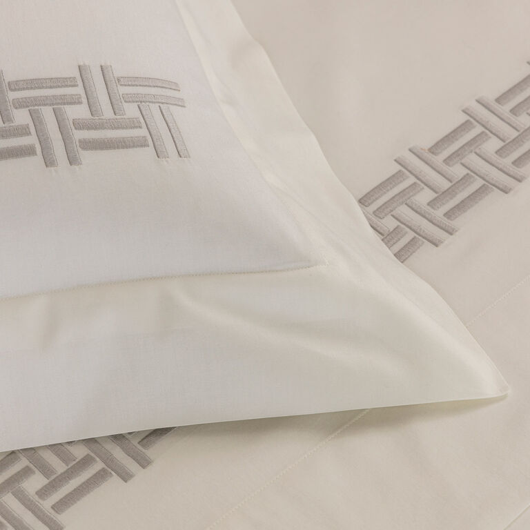 slide 3 Basket Weave Embroidered Duvet Cover Set