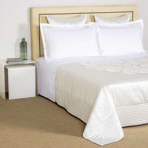 slide 4 Luxury Sparkling Swirl Light Quilt