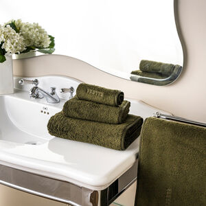 slide 4 Unito Bath Sheet