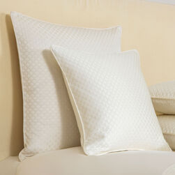 Illusione Decorative Pillow