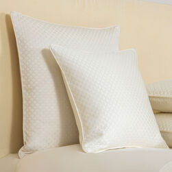Illusione Decorative Pillow Cover