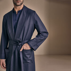 Pilot Robe slide 4 Pilot Robe