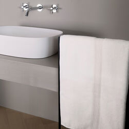 Balance Lace Bath Sheet