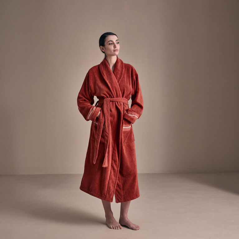 slide 3 Oasis Bathrobe