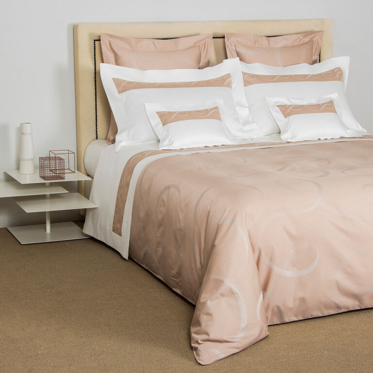 slide 4 Ribbons Border Euro Sham