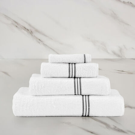 slide 2 Triplo Bourdon Hand Towel