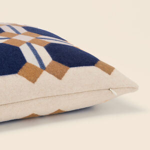 Deco Cushion 004 slide 3 Deco Cushion 004