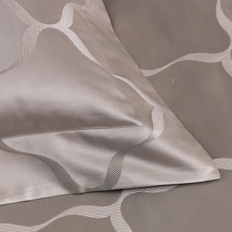 slide 3 Luxury Domes Euro Sham
