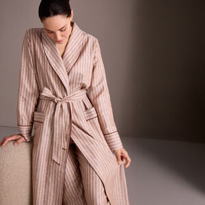 slide 1 Sunshine Robe