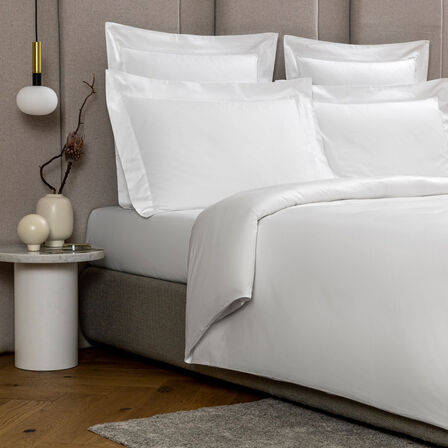 duvet frette across