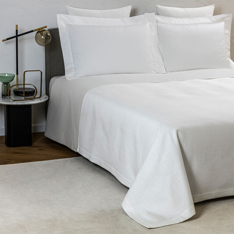 slide 4 Papiro Bedspread