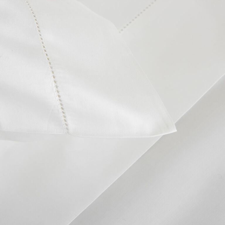 slide 3 Single Ajour Pillowcase Set