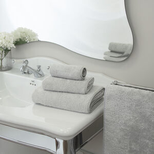 slide 4 Unito Bath Sheet