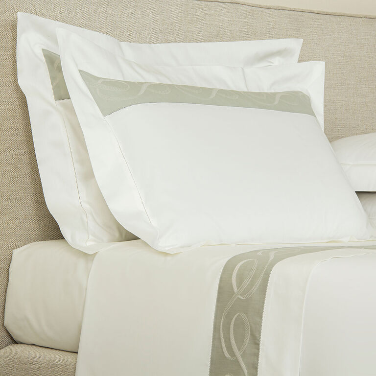 slide 2 Ribbons Border Sham