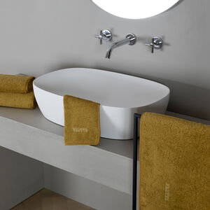 slide 2 Unito Hand Towel