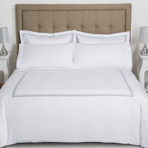 slide 4 Cruise Pillowcase Set