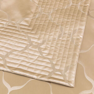 slide 3 Luxury Domes Light Quilt