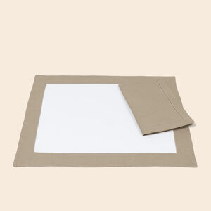 slide 3 Artistry Ajour Placemats and Napkins Set