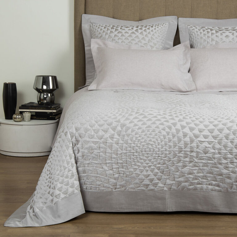 slide 1 Pave Bedcover