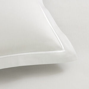 slide 3 Camelia Euro Sham