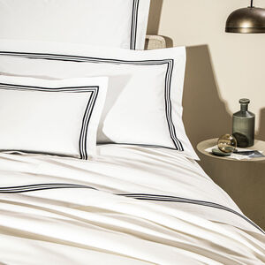 slide 4 Triplo Bourdon Duvet Cover