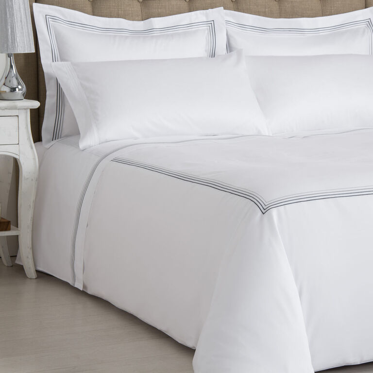 slide 5 Cruise Pillowcase Set