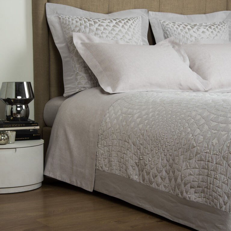 slide 2 Pave Bedcover