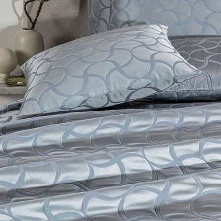 slide 4 Luxury Tile Bedspread