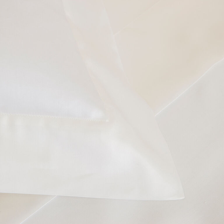 slide 3 Francine Duvet Cover Set
