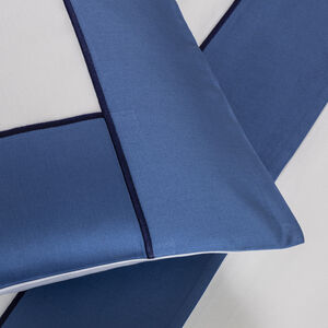 slide 3 Linear Pillowcase Set