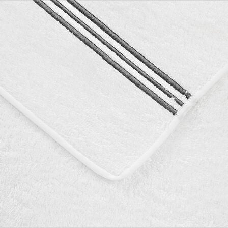 slide 3 Triplo Bourdon Bath Towel