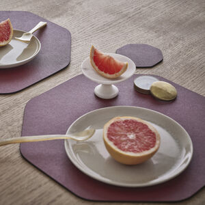 slide 5 Octagonal Placemat Set