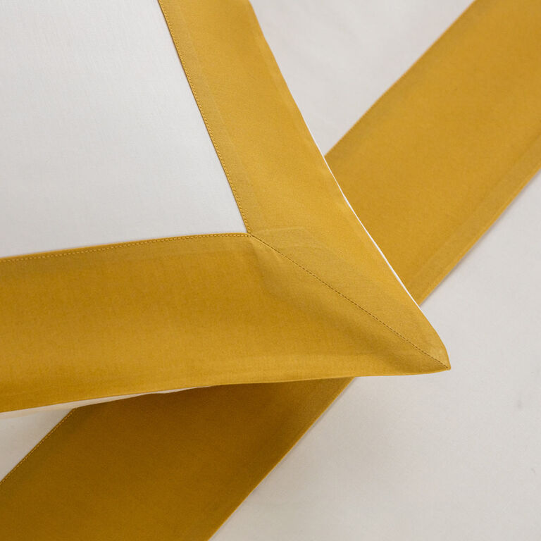 slide 3 Bold Pillowcase